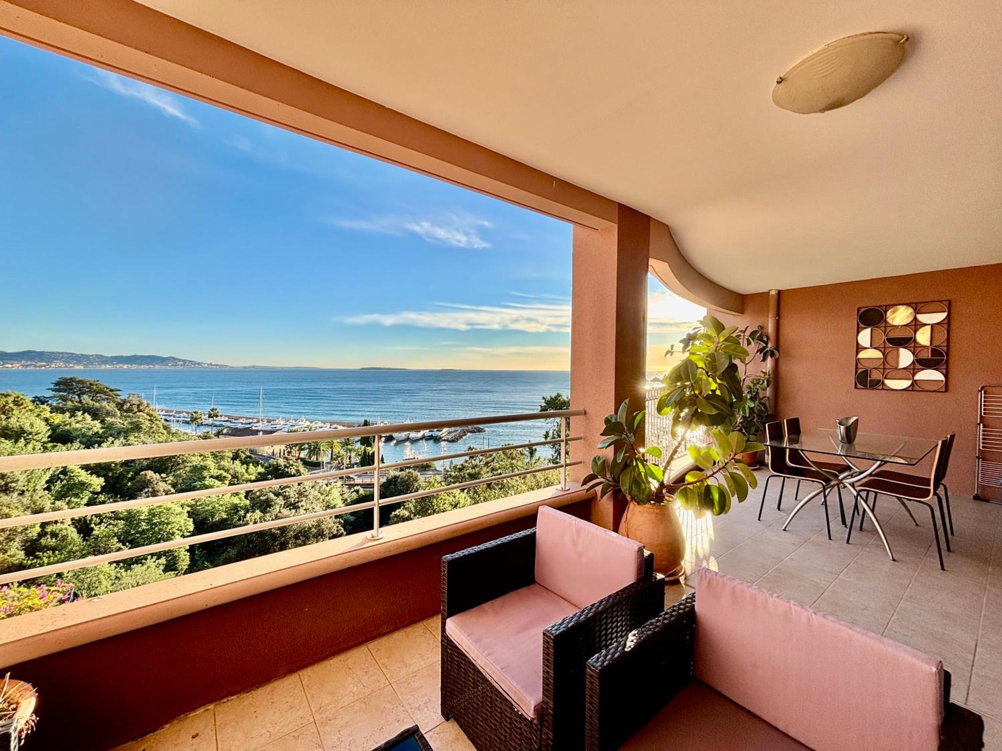 Superbe 3 Pieces Sur La Baie De Theoule Apartamento Exterior foto