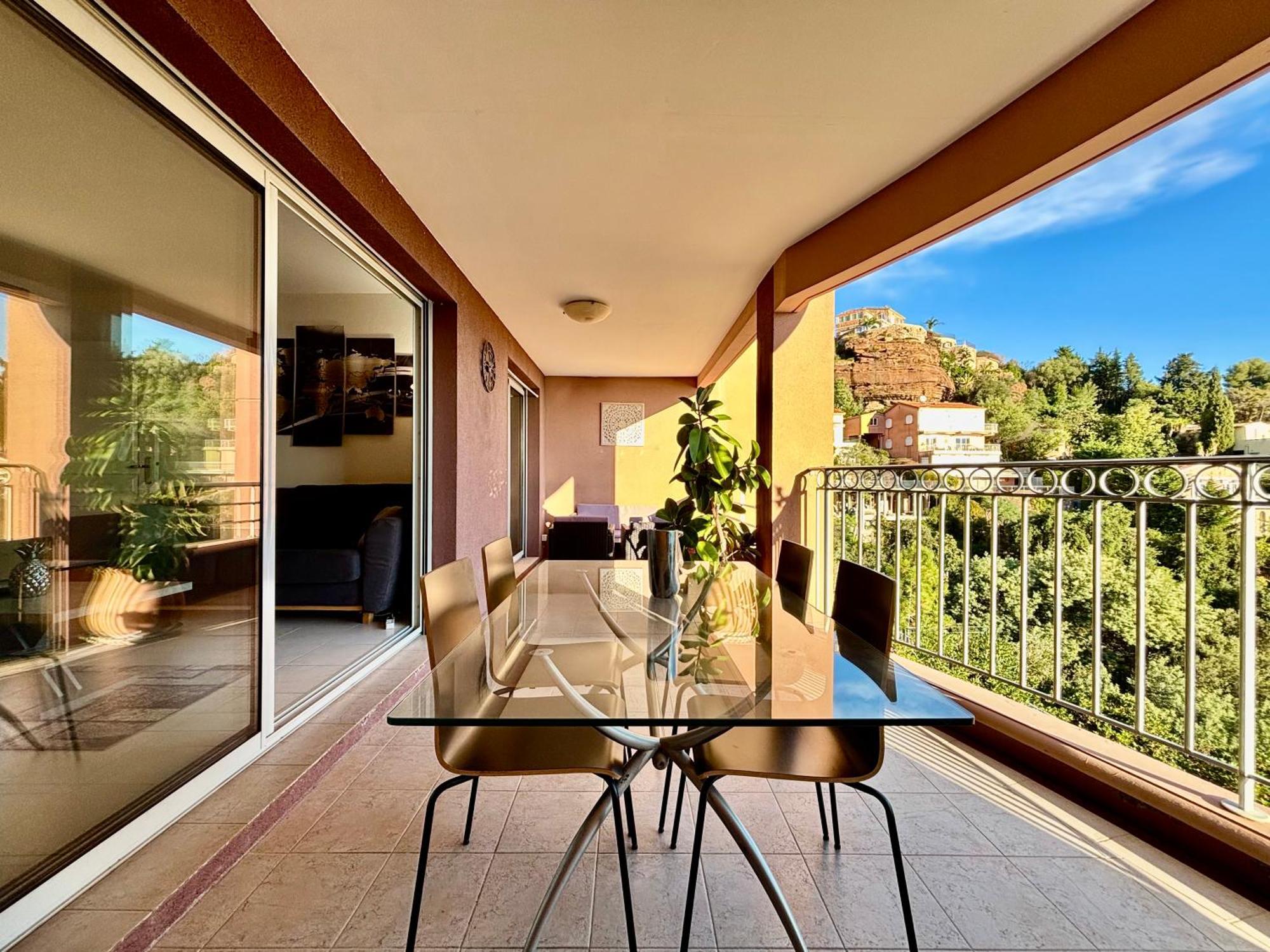 Superbe 3 Pieces Sur La Baie De Theoule Apartamento Exterior foto